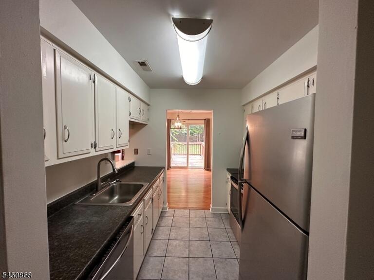 Property listing MLS 4044631 photo 9