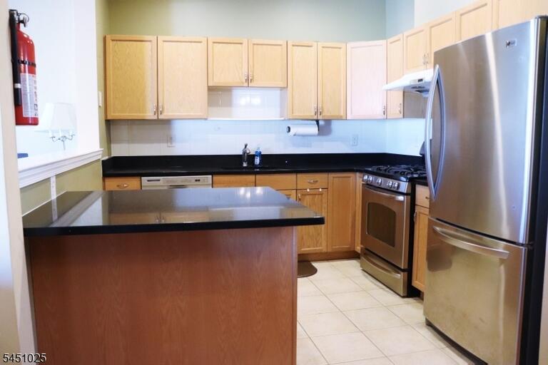 Property listing MLS 4044833 photo 4