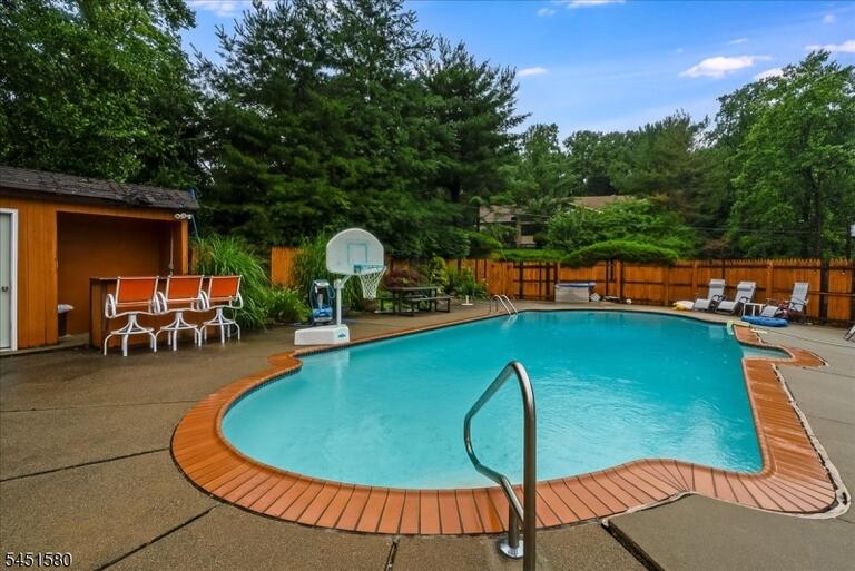 Property listing MLS 4044880 photo 33