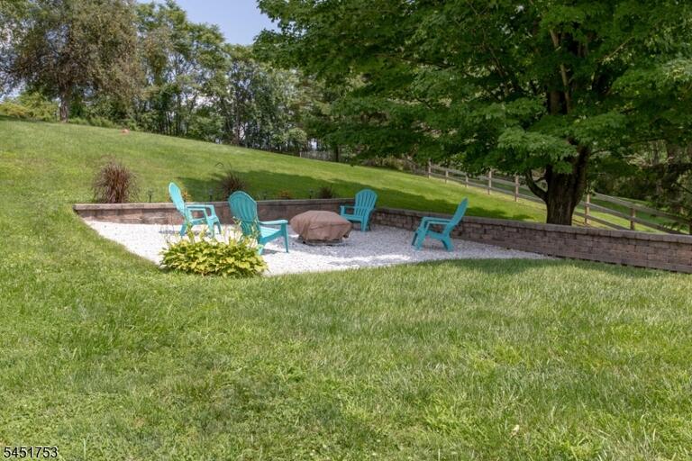 image-4045048-15.jpeg
