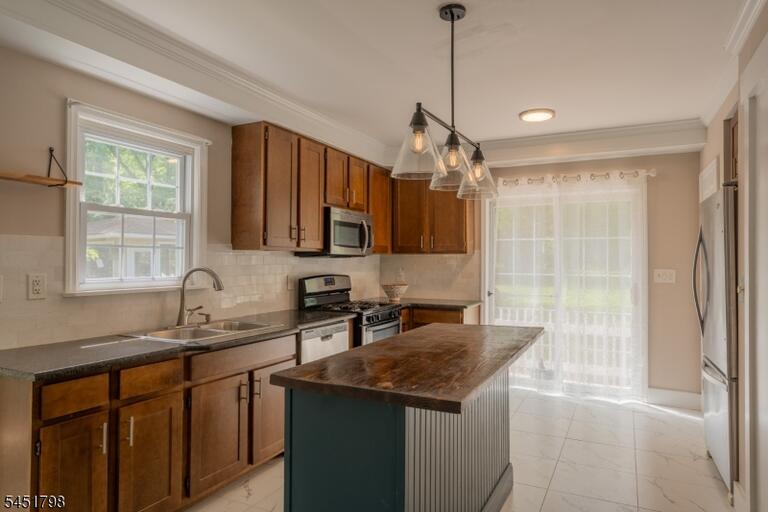 Property listing MLS 4045116 photo 5