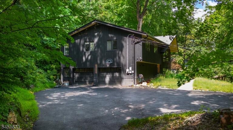 Property listing MLS 4045126 photo 32