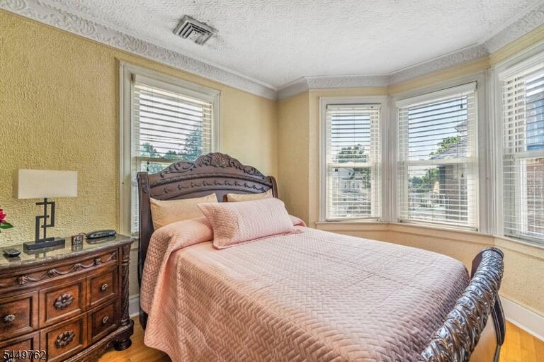 Property listing MLS 4045140 photo 19