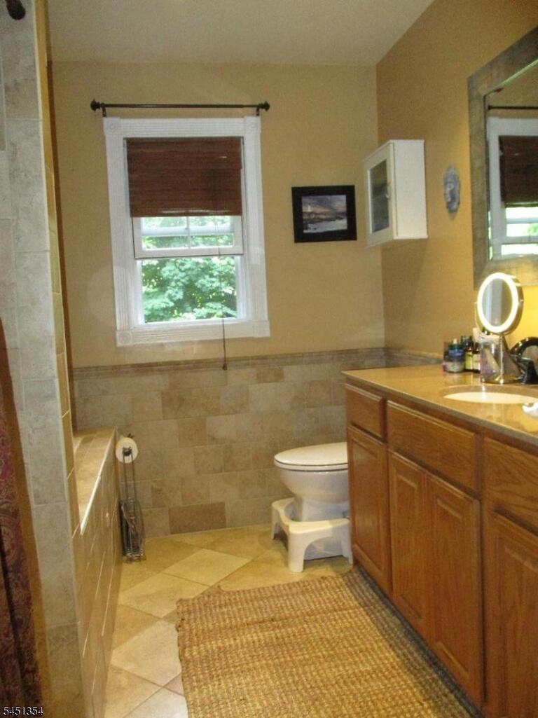 Property listing MLS 4045168 photo 14