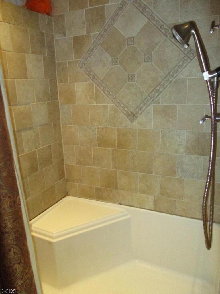 Property listing MLS 4045168 photo 15