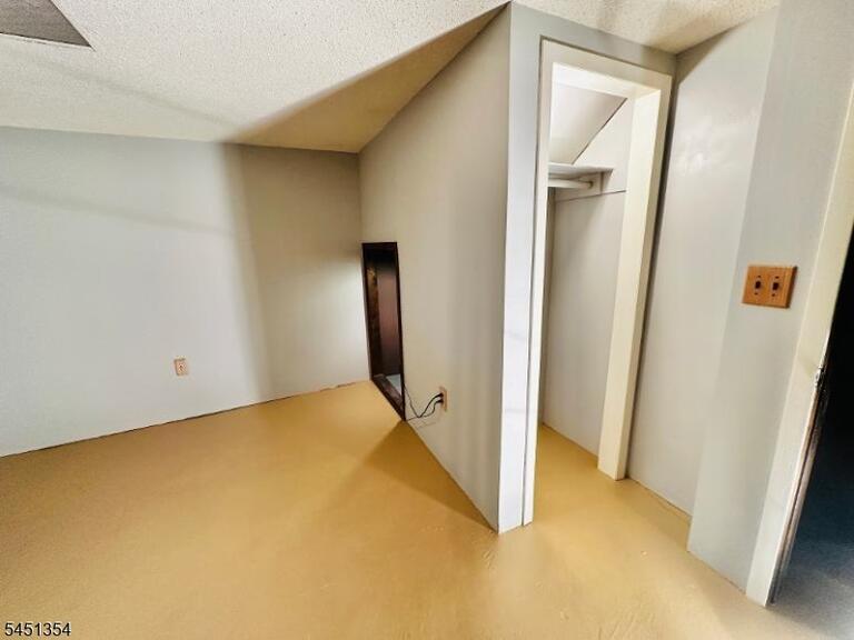 Property listing MLS 4045168 photo 23