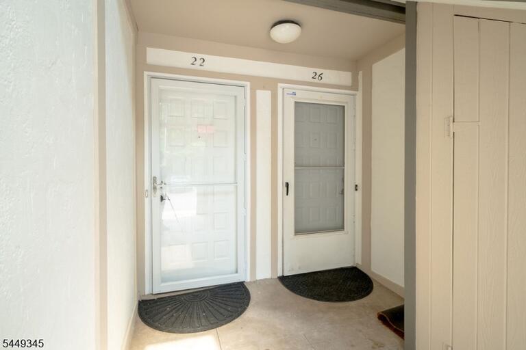 Property listing MLS 4045242 photo 3