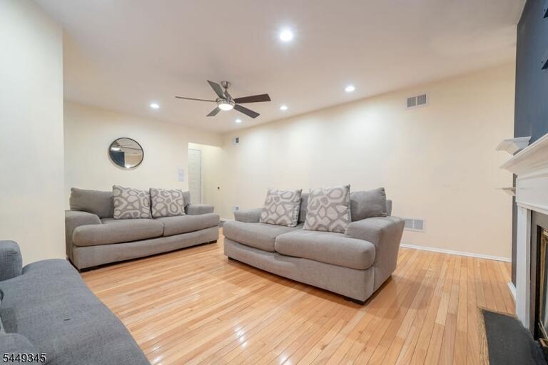Property listing MLS 4045242 photo 7