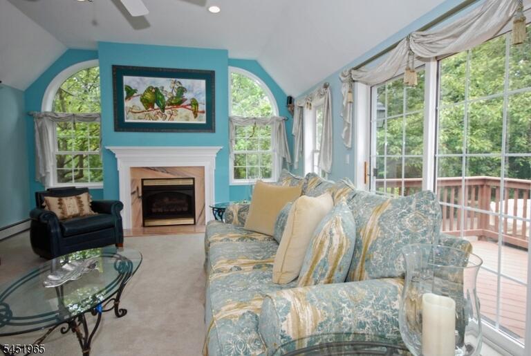 Property listing MLS 4045283 photo 12