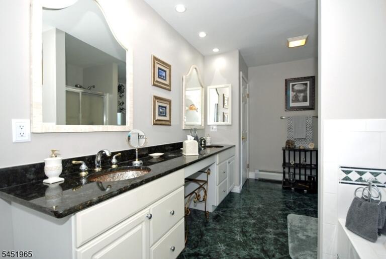 Property listing MLS 4045283 photo 15