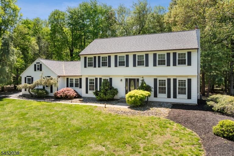 Property listing MLS 4045317 photo 2