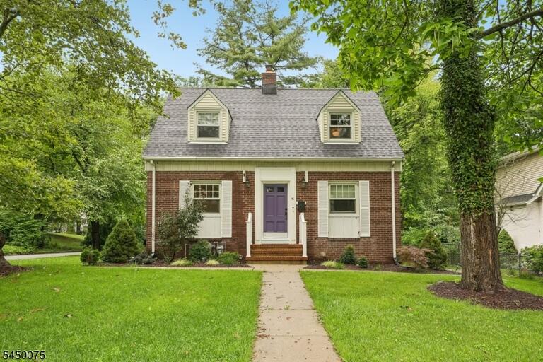 Property listing MLS 4045322 photo 2