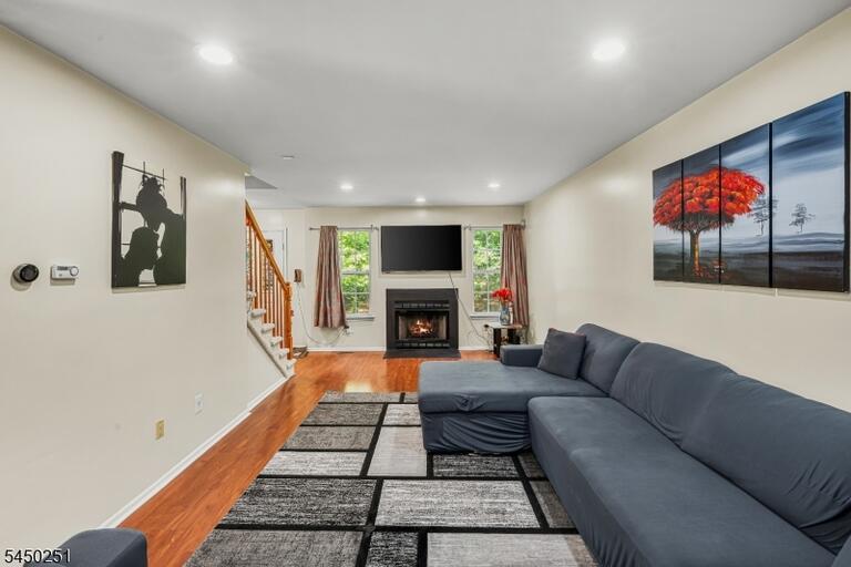Property listing MLS 4045335 photo 26