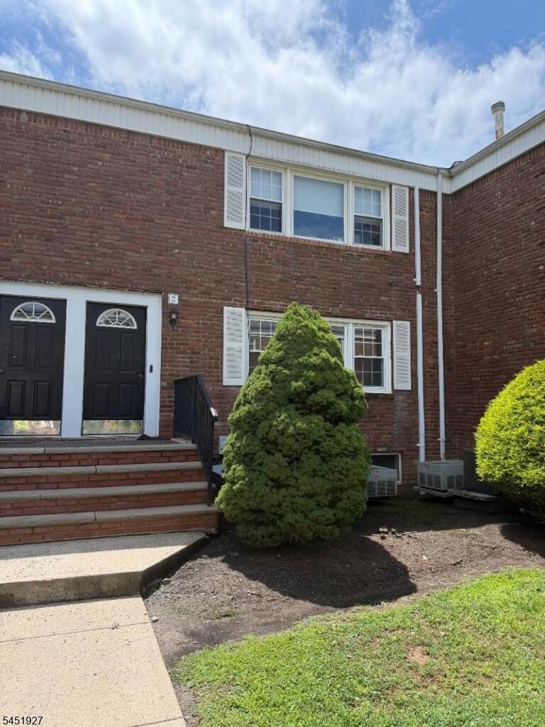 Property listing MLS 4045336 photo 1