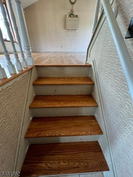 Property listing MLS 4045373 photo 3