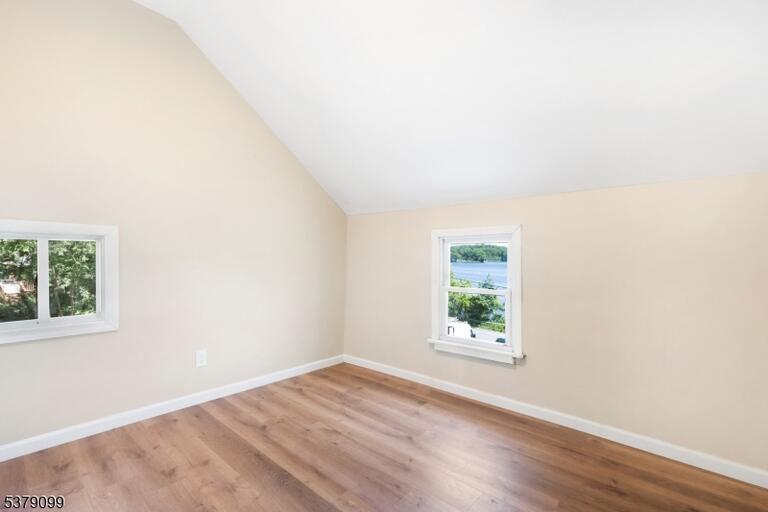 Property listing MLS 4045408 photo 24