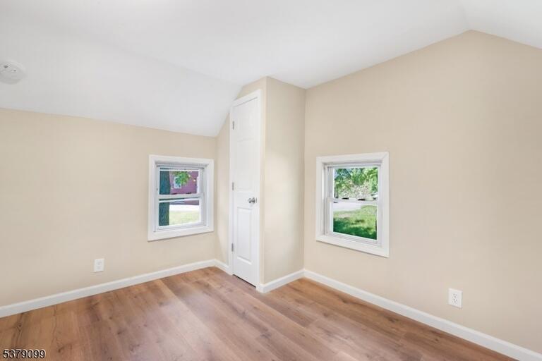 Property listing MLS 4045408 photo 27
