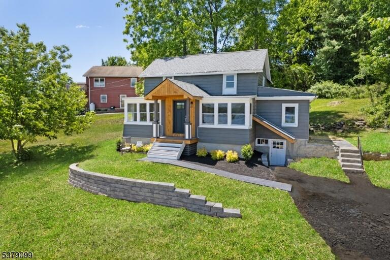 Property listing MLS 4045408 photo 3