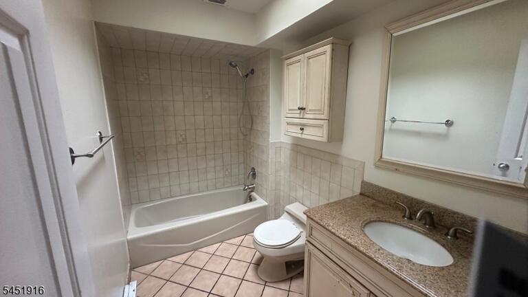 Property listing MLS 4045467 photo 3