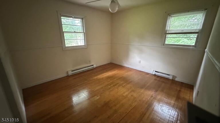 Property listing MLS 4045467 photo 4