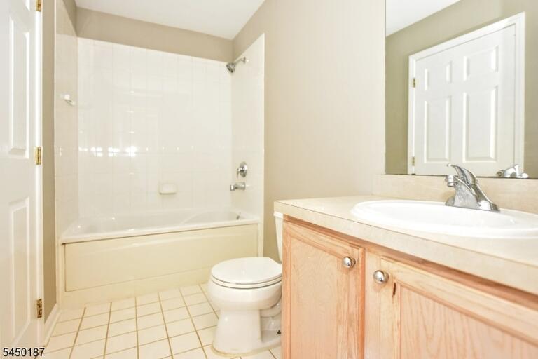 Property listing MLS 4045494 photo 18