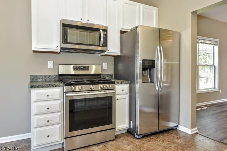 Property listing MLS 4045494 photo 7