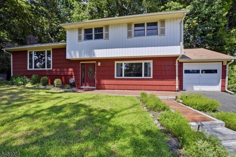 Property listing MLS 4045505 photo 2