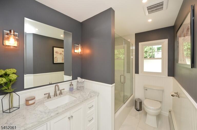 Property listing MLS 4045511 photo 19