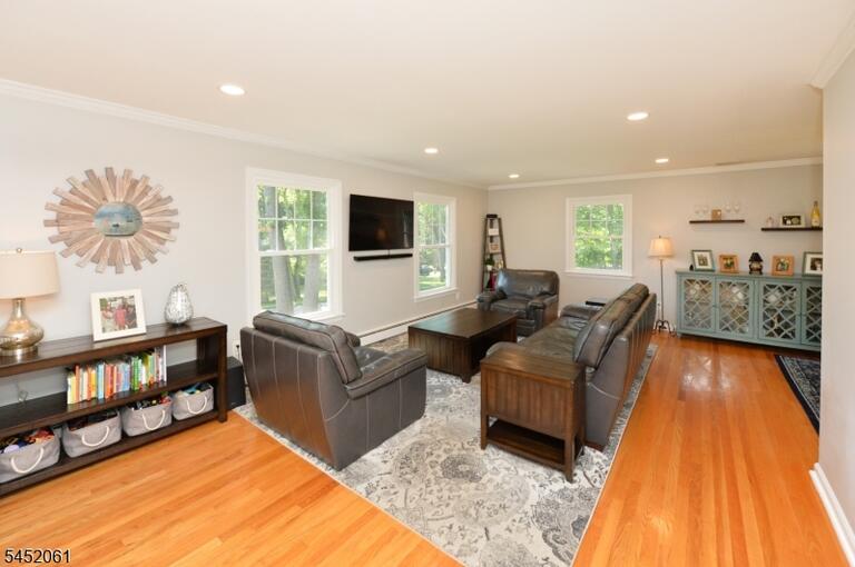 Property listing MLS 4045511 photo 8