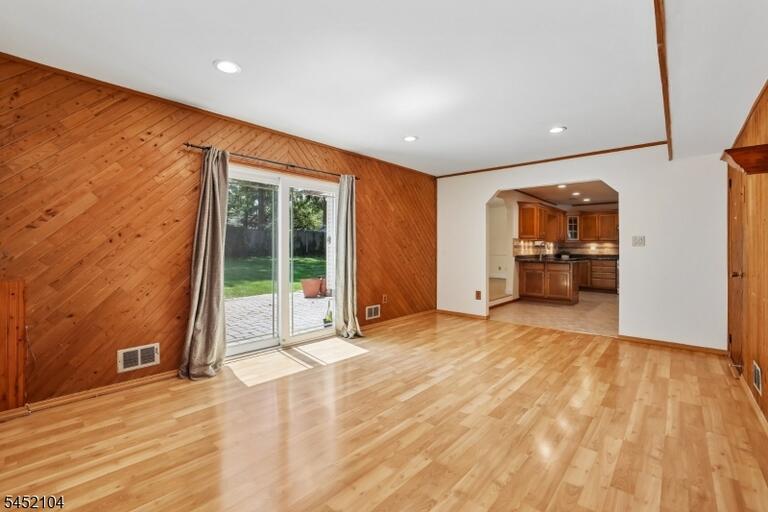 Property listing MLS 4045513 photo 15