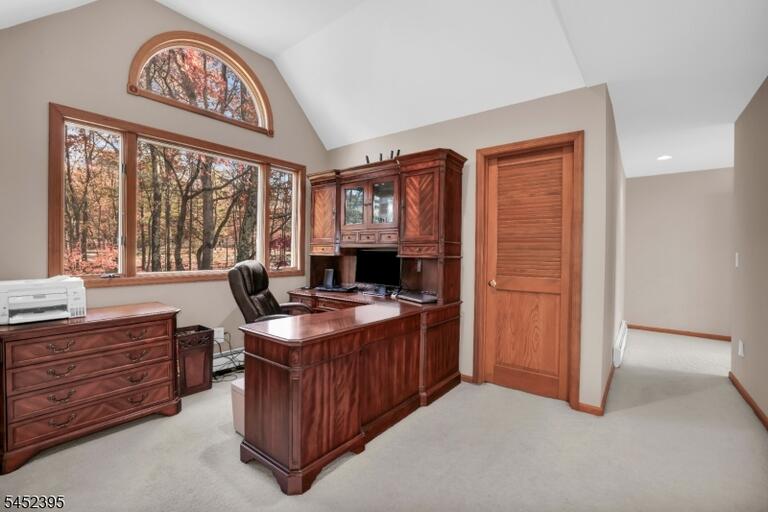 Property listing MLS 4045643 photo 31
