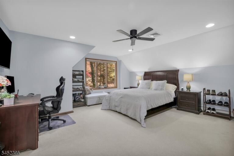 Property listing MLS 4045643 photo 37