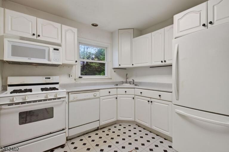 Property listing MLS 4045677 photo 21