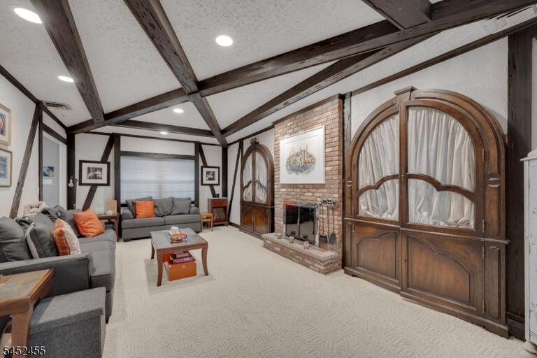 Property listing MLS 4045701 photo 13