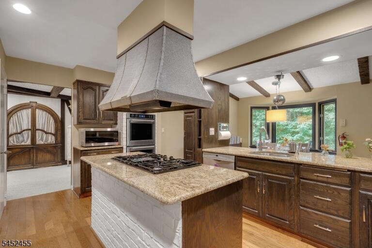 Property listing MLS 4045701 photo 9