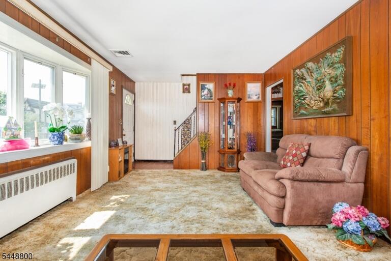 Property listing MLS 4045704 photo 3