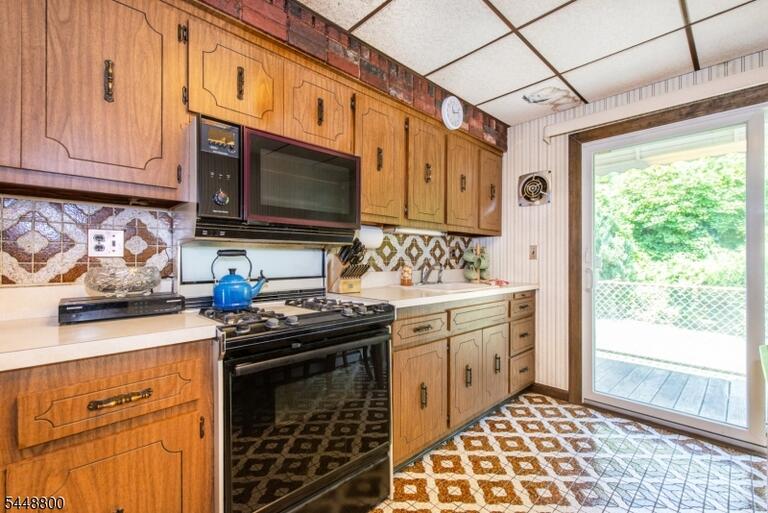 Property listing MLS 4045704 photo 5