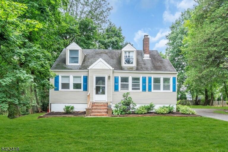 Property listing MLS 4045767 photo 2
