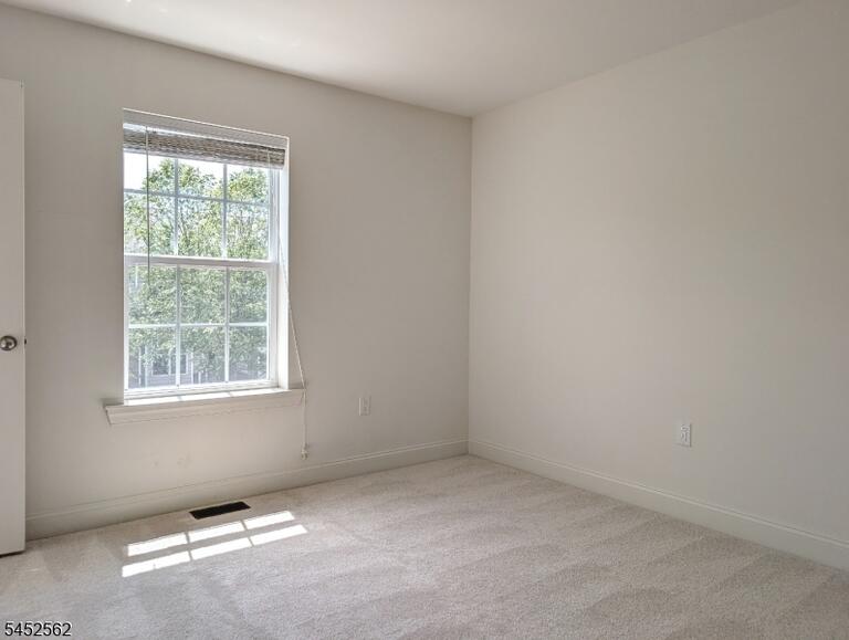 Property listing MLS 4045790 photo 10