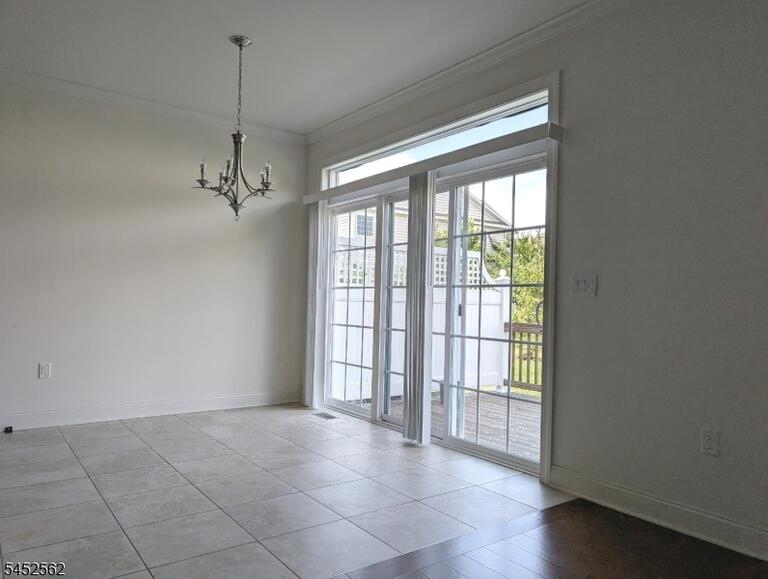Property listing MLS 4045790 photo 4