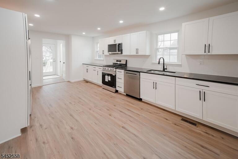 image-4045792-12.jpeg