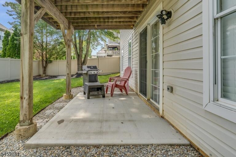 Property listing MLS 4045804 photo 38