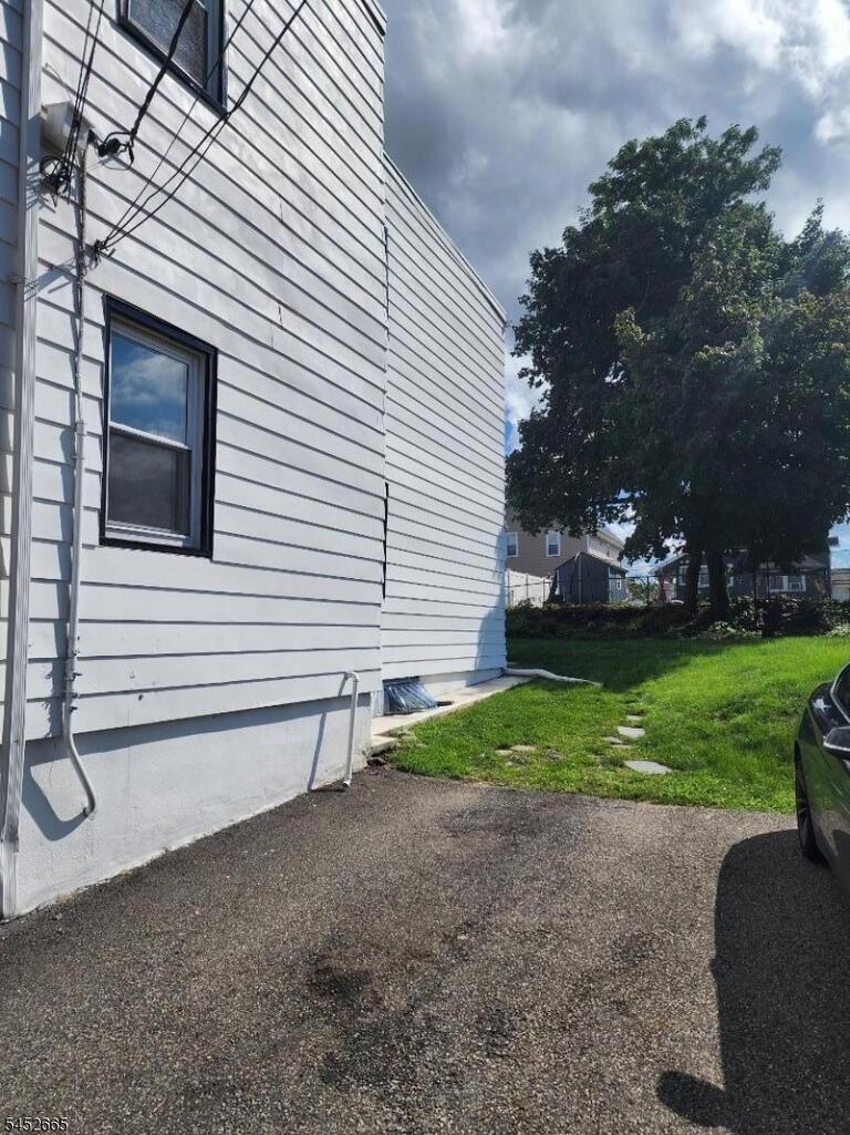 Property listing MLS 4045844 photo 2