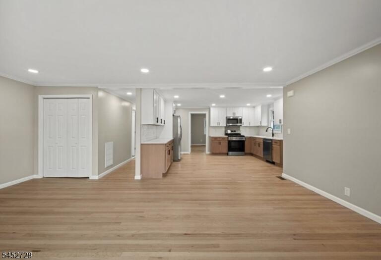 Property listing MLS 4045895 photo 4