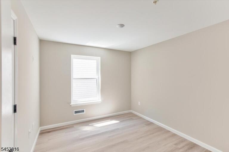 Property listing MLS 4045998 photo 22