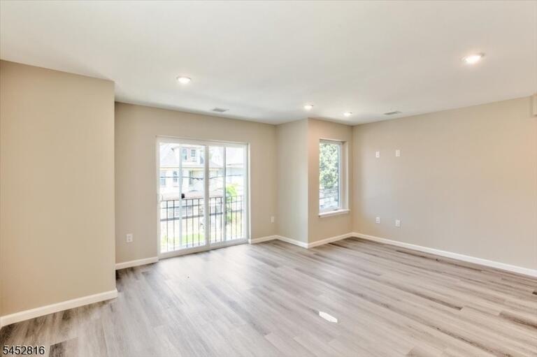 Property listing MLS 4045998 photo 28