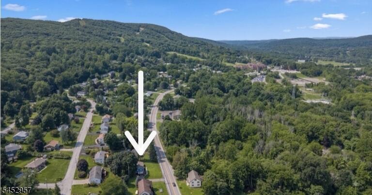 Property listing MLS 4046060 photo 2