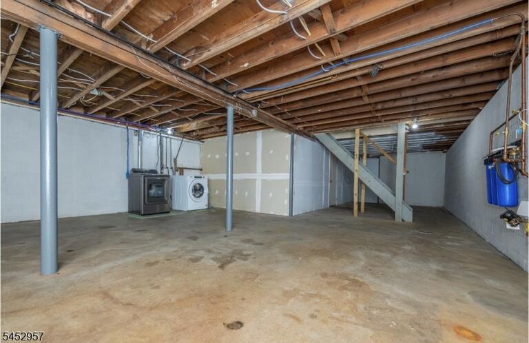 Property listing MLS 4046060 photo 20