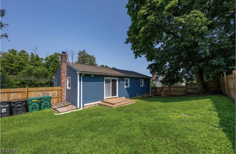 Property listing MLS 4046060 photo 21