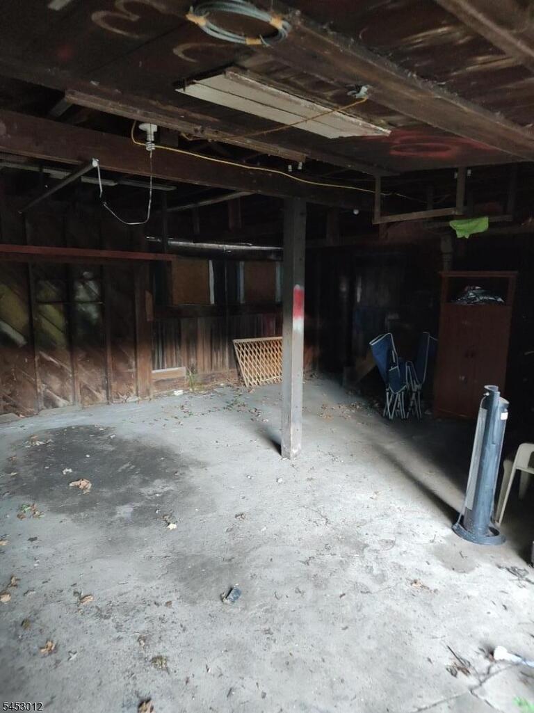 Property listing MLS 4046151 photo 40